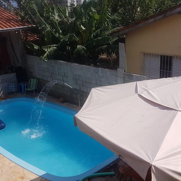 Hostel Praia Martin De Sa Карагуататуба Екстериор снимка